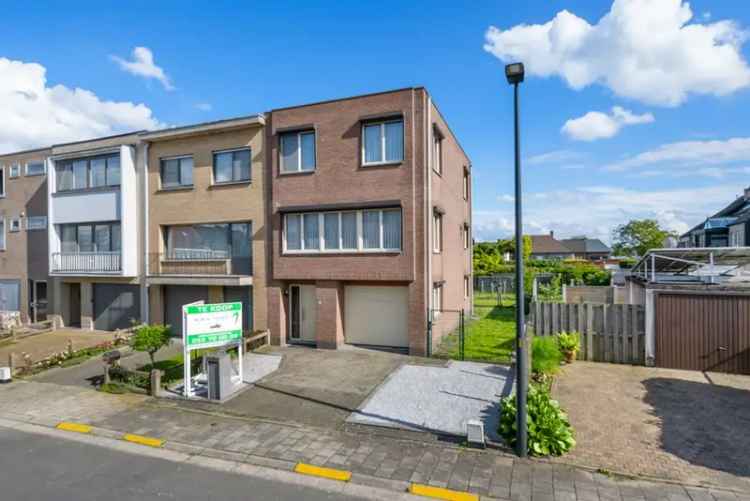 Bel-étage met 3 slaapkamers en tuin