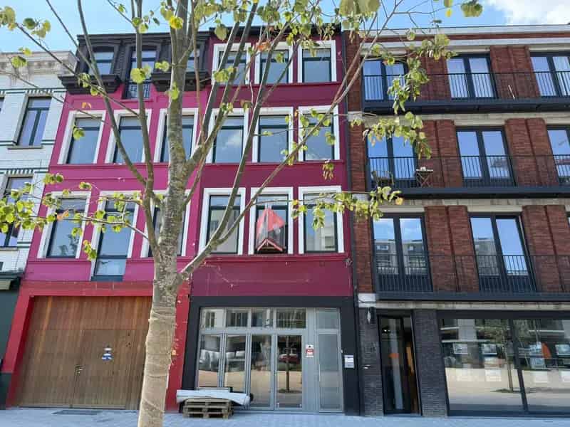 Handelshuis Den Dam: Wonen & Werken 150m² + 160m²