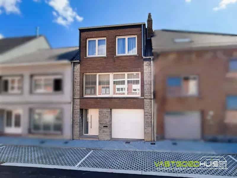 Bel-etagewoning met Tuin en Garage