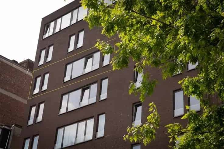 Lichtrijk Hoekappartement Antwerpen 70m² 1 Slaapkamer Parking