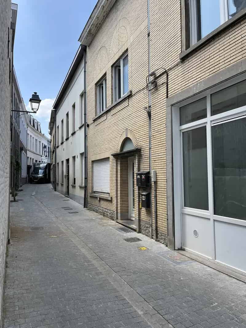 Opbrengsteigendom Kortrijk: 3 Entiteiten te Renoveren