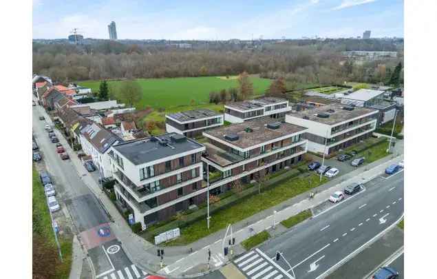 Huur 2 slaapkamer appartement van 98 m² in Ghent