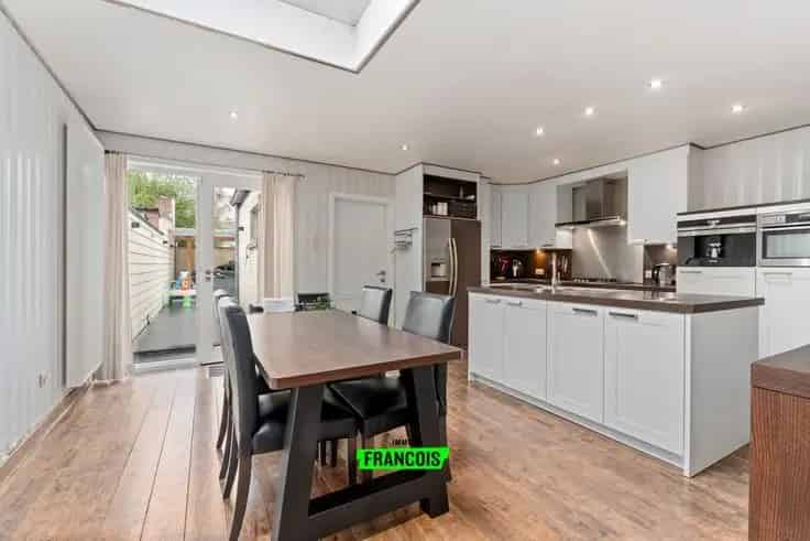Gerenoveerde woning te Bredene met 4 slaapkamers en EPC B