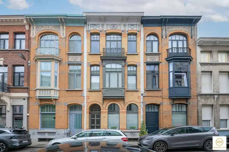 Huis te koop: Gerenoveerde woning 4 slpks 2 badk instapklaar