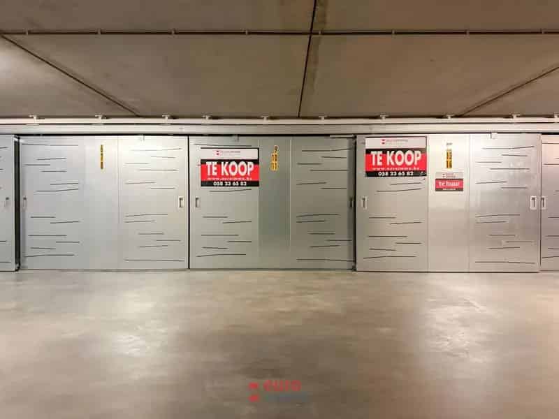 Afgesloten Parkeerplaats Veilige Parking