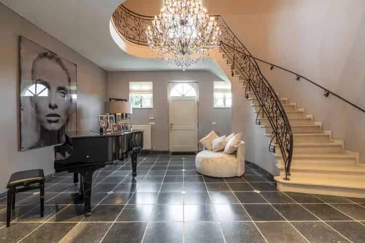 Luxueuze Villa Te Koop 4 slaapkamers 3 badkamers Zwembad