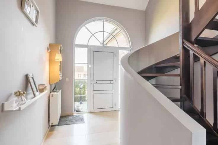 Villa te Koop Herk-de-Stad 469m² met Handelsruimte