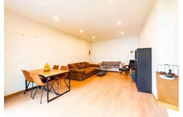 Huur 1 slaapkamer appartement van 70 m² in Antwerp