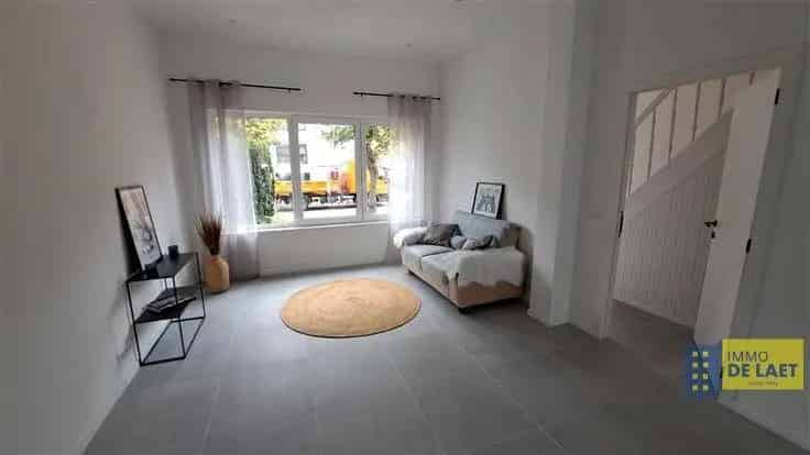 Huis Te Koop Gerenoveerd 3 Slaapkamers Ruime Tuin