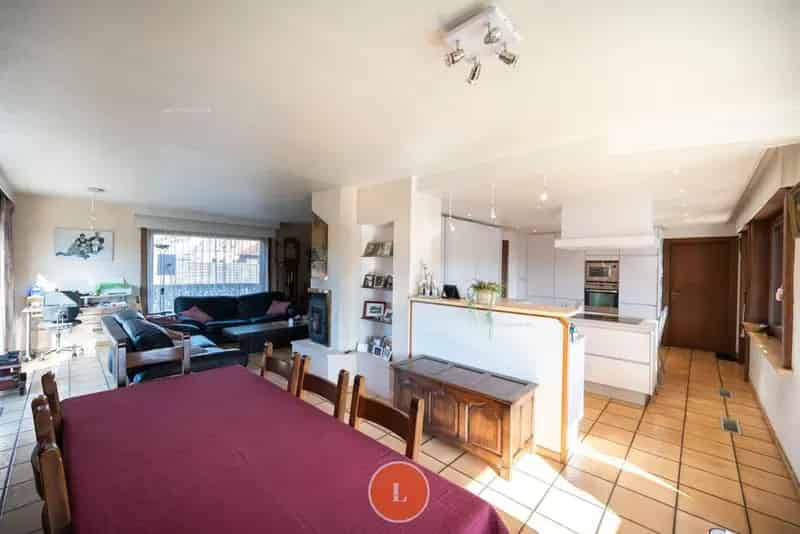 Villa te koop Wevelgem 5 slaapkamers grote garage