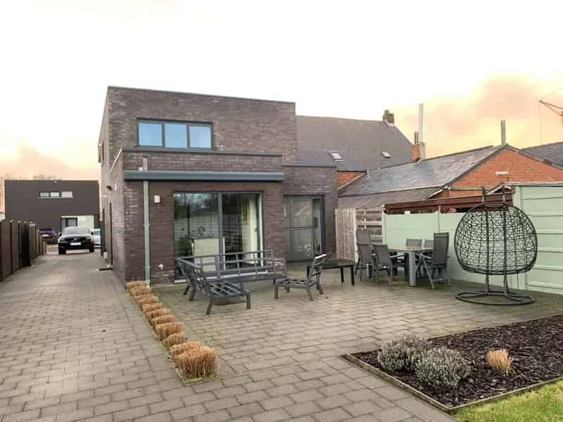 Moderne woning te Lommel met tuin 3 slaapkamers 2 badkamers