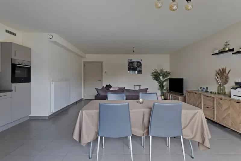 Gelijkvloers Appartement 2 Slaapkamers Ruim Terras Tuin