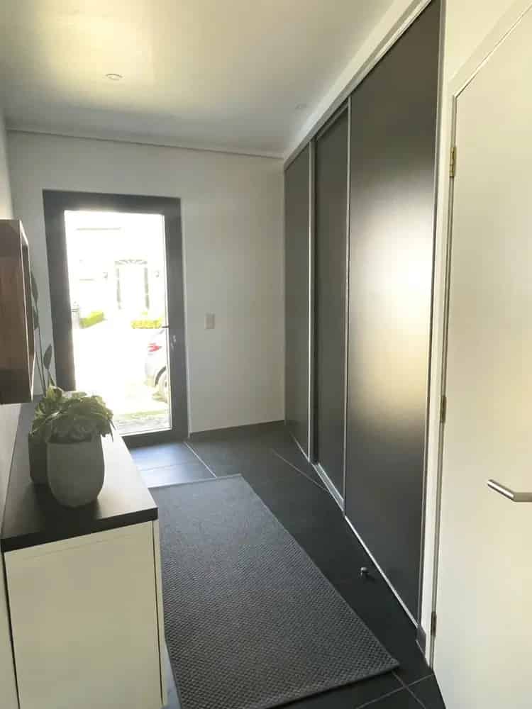 Ruime gezinswoning te koop met jacuzzi en 18 zonnepanelen