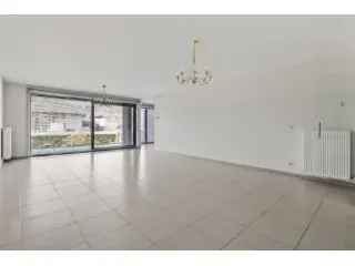 Appartement te koop Turnhout - Ruim gelijkvloers met terrassen