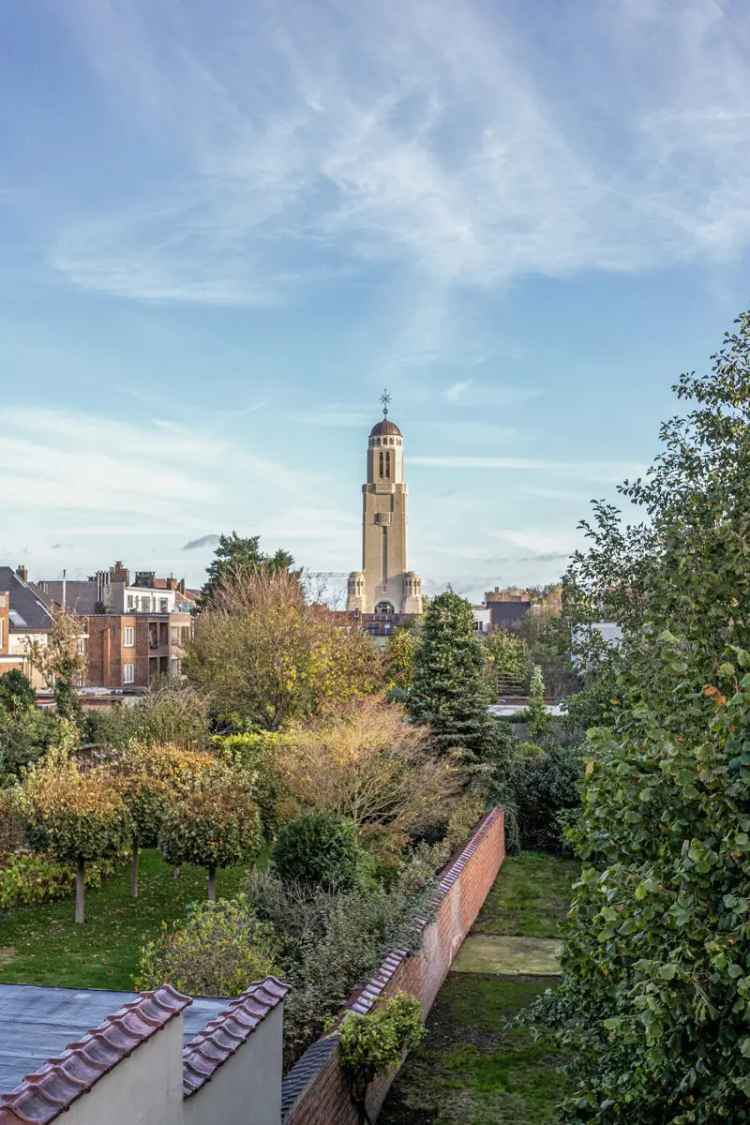 Huis te Koop: Instapklare Woning met Praktijkruimte