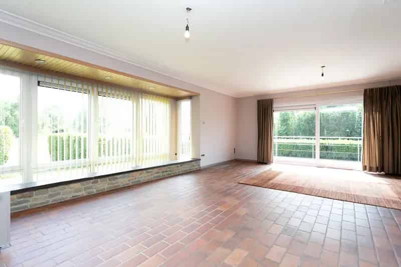 Villa te Vlassenbroek met grote tuin en dubbele garage
