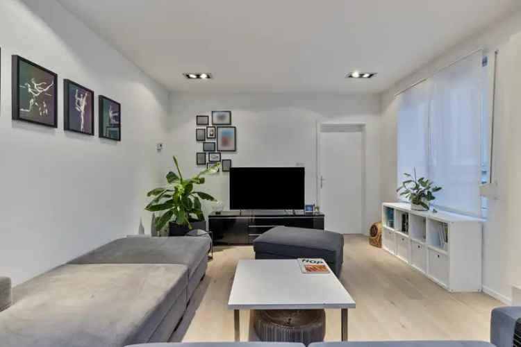 Gerenoveerd 2 Slaapkamer Appartement Wilrijk Centrum