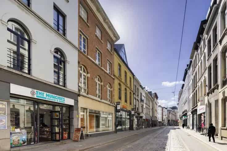 Huis Te Koop Antwerpen: Handelshuis Vol Potentieel Te Renoveren