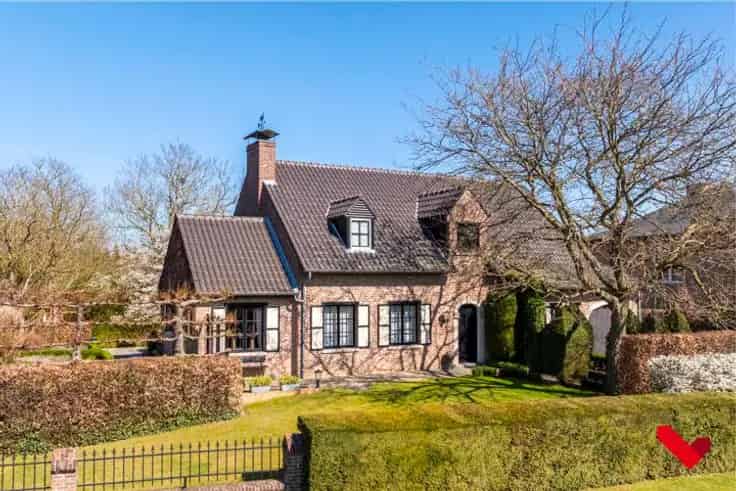 Huis Te Koop Bekkevoort: Charmante Woning met Grote Tuin