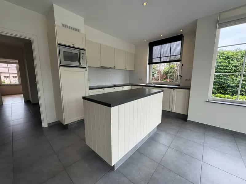 Huis te Huur Ename: Ruime gezinswoning met tuin en garage