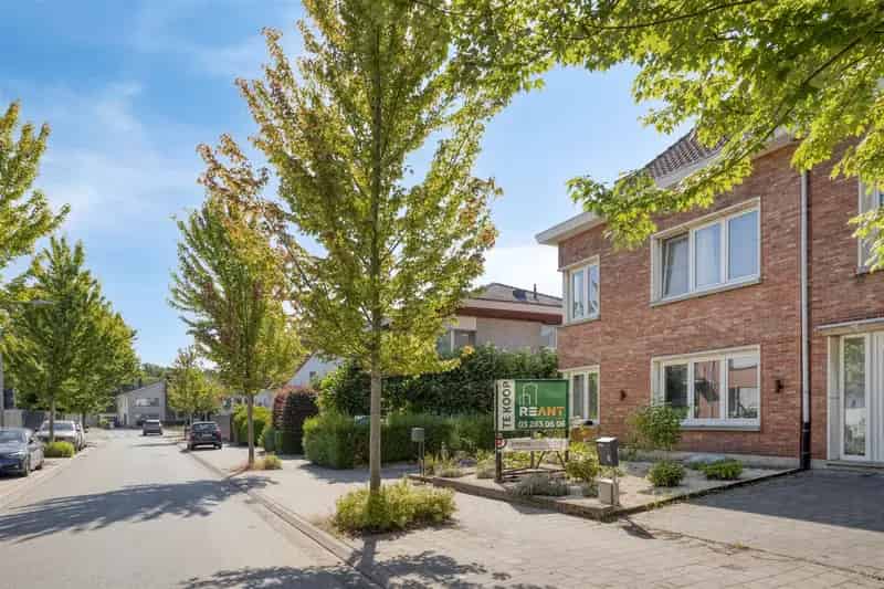 Huis te koop Edegem: 4 slaapkamers, 2 badkamers, tuin, garage