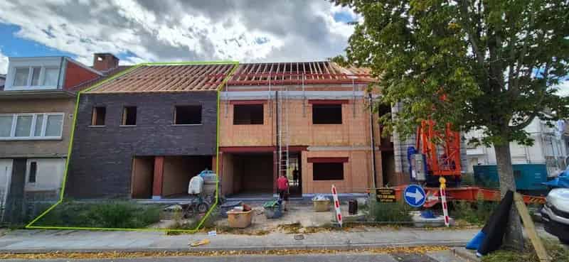 Super energiezuinige woning met garage en tuin in kindvriendelijke buurt te Sint-Kruis!