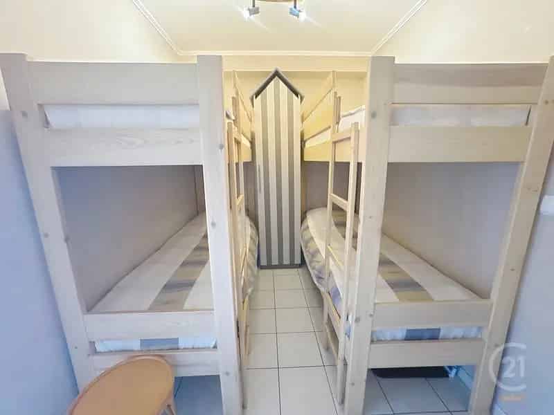 Appartement te huur Westende: Studio met Slaaphoek en Kelder