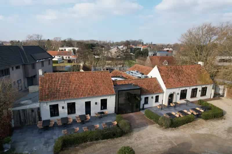 Huis te koop Oostduinkerke: Luxe Horecazaak met Woonst