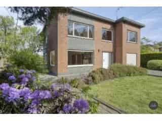 Huis te koop Beerzel - Renovatieproject met 5 slaapkamers en grote tuin