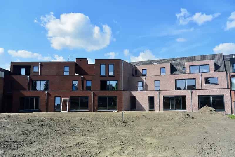 Ruim gelijkvloers appartement 2 slaapkamers te huur