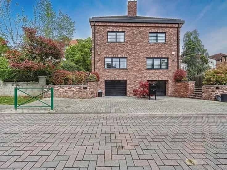 Huis Te Koop Woluwe Saint Pierre 4 slaapkamers gerenoveerd 250m2