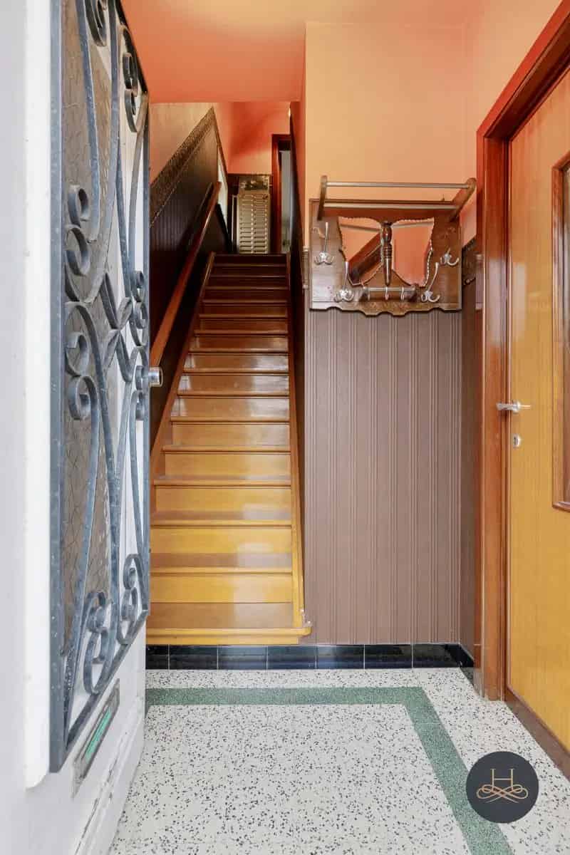 Vrijstaande woning rustige straat goed onderhouden
