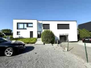 Moderne Villa met Praktijk Anzegem