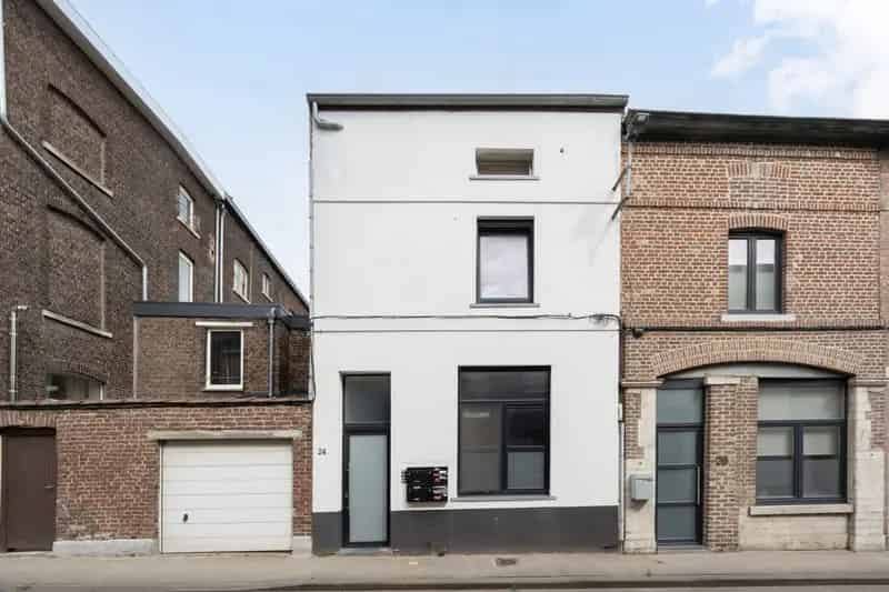 Gerenoveerde Opbrengsteigendom met 4 Studio's te Koop