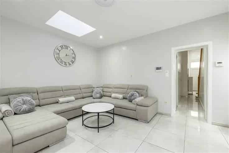 Huis Te Koop: Ruime Gerenoveerde Woning 6-7 slaapkamers
