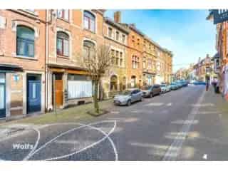 Kantoor te koop Vise - Ruime woning met bureau en triplex