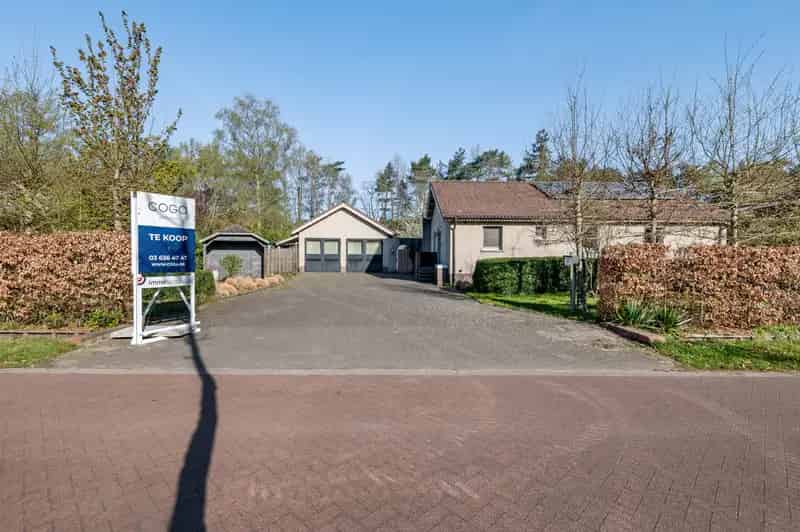 Huis te huur: Ruime gezinswoning met garage en tuin