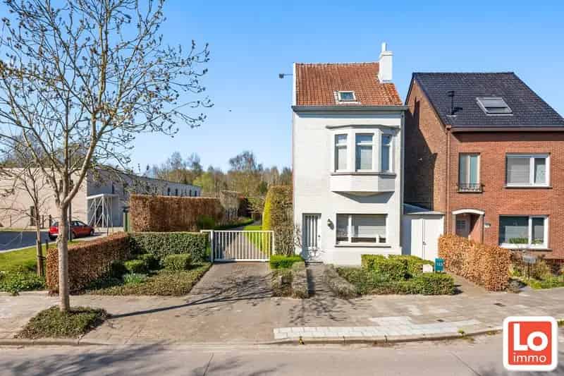 Prachtige Eigendom 1774m² 5 Slaapkamers Ruime Garage