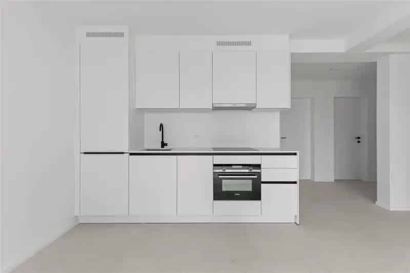 Gerenoveerd Appartement met Ruim Terras te Koop