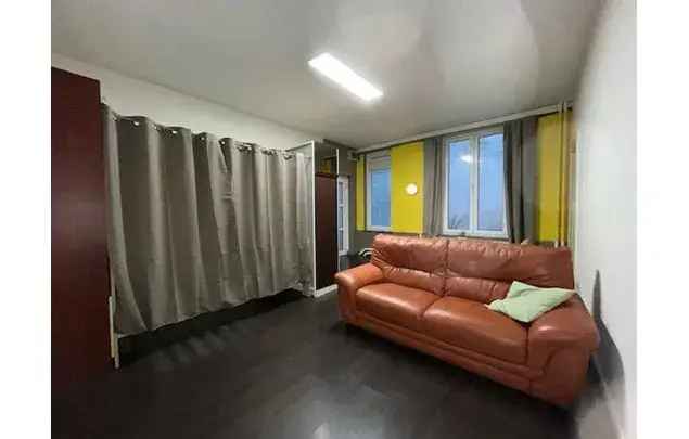 Kamer van 40 m² in Charleroi