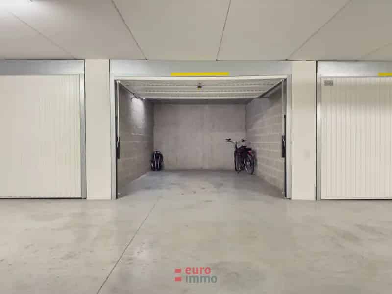 Ruime Garagebox te Koop in Nieuwpoort Bad