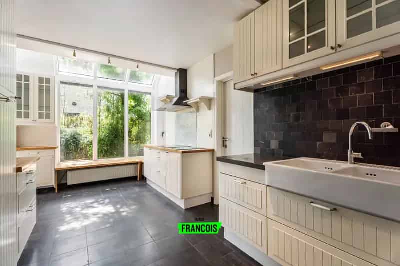 Huis te koop Keiem: Ruime 4 Slaapkamers, Tuin, Veranda