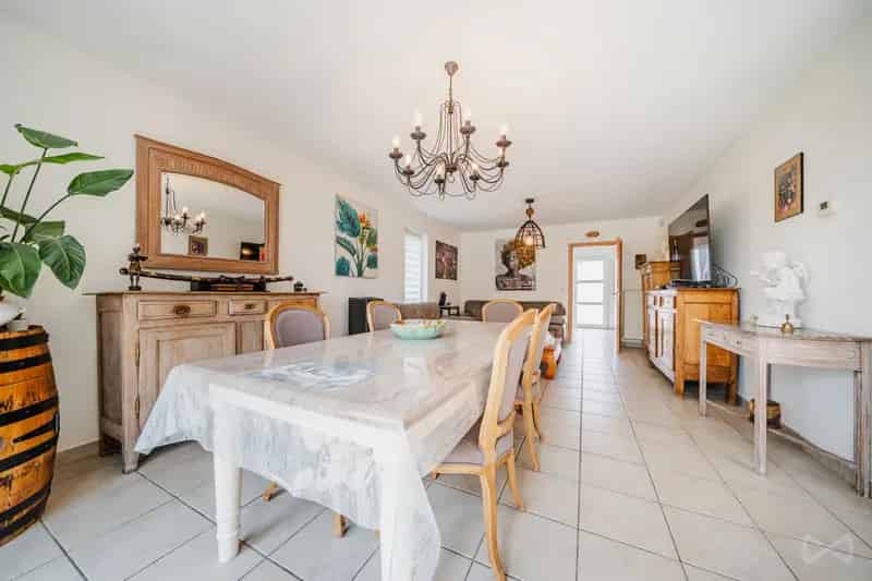 Huis te koop 4 slaapkamers Grote tuin 183m²
