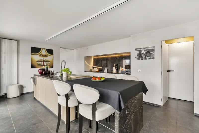 Luxe Appartement 260m2 te Koop Nabij Centrum