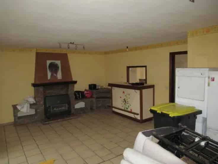 Huis Te Koop Te Renoveren Met 2 slaapkamers