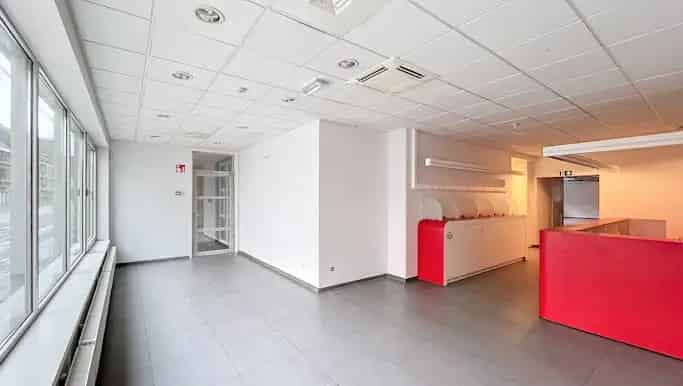 Kantoor te huur Kortrijk 240m² Instapklaar