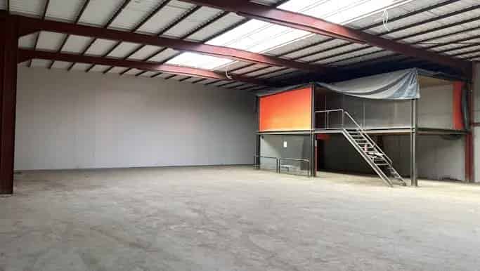 Magazijn te koop Kortrijk 749m² - Nieuwbouw KMO unit