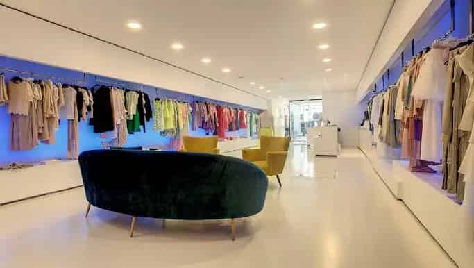 Handelspand te huur Kortrijk Centrum 600m²