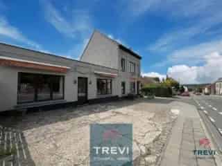 Handelspand te koop Braine-le-Chateau Horecazaak met woning