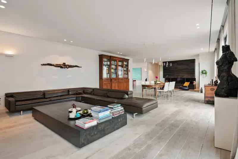 Duplex Penthouse Antwerpen: Luxe Stadse Woonst met Grote Terrassen